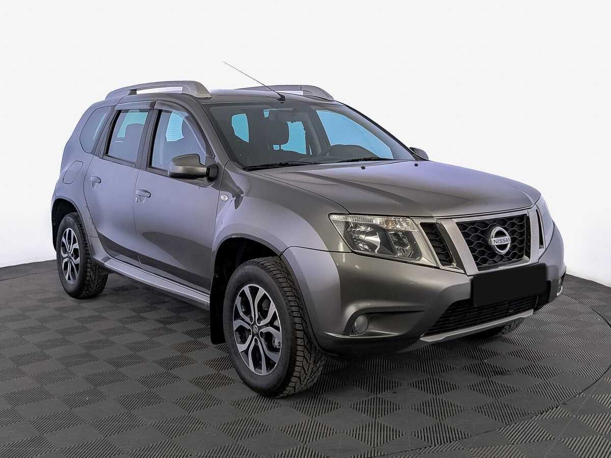 Nissan Terrano б/у, 2015, Механическая. Фото: #2