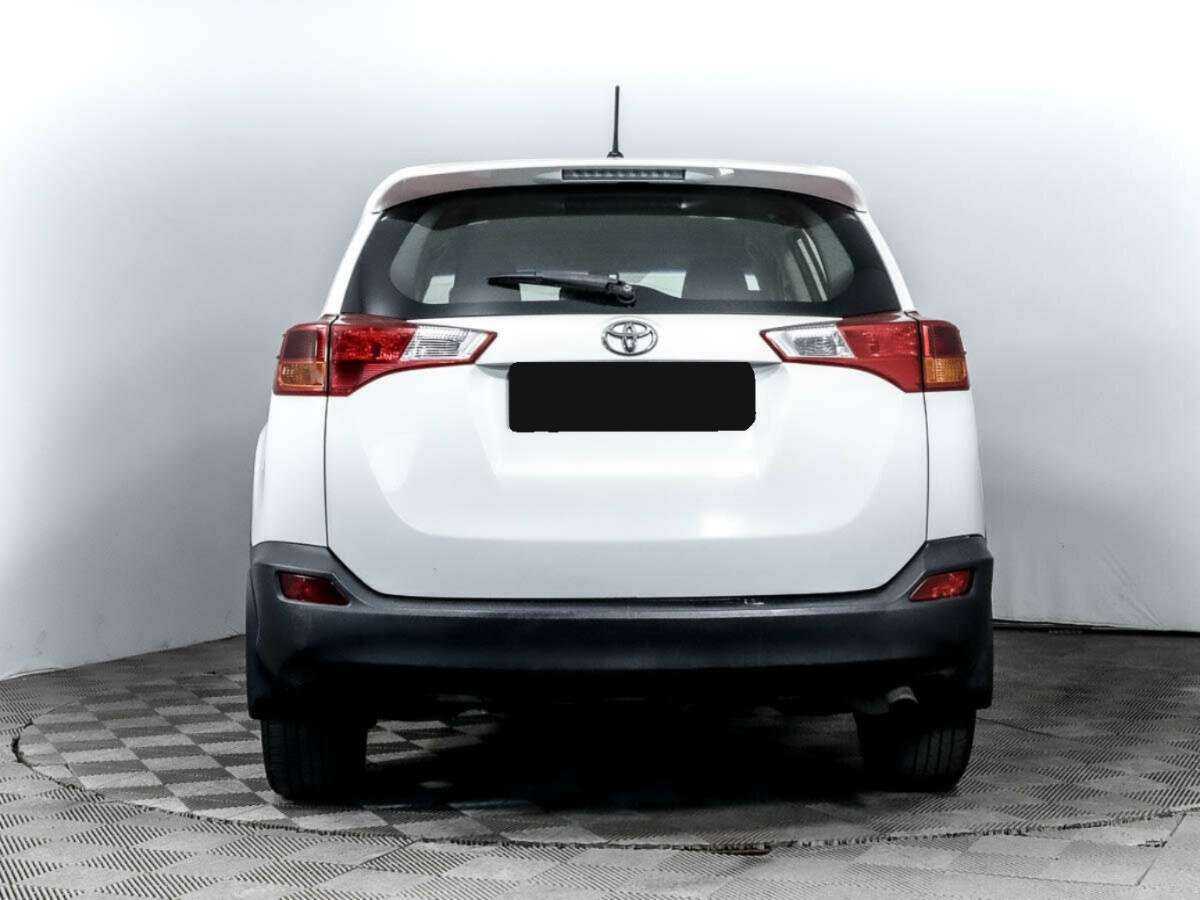 Toyota RAV4 б/у, 2015, Механическая. Фото: #4