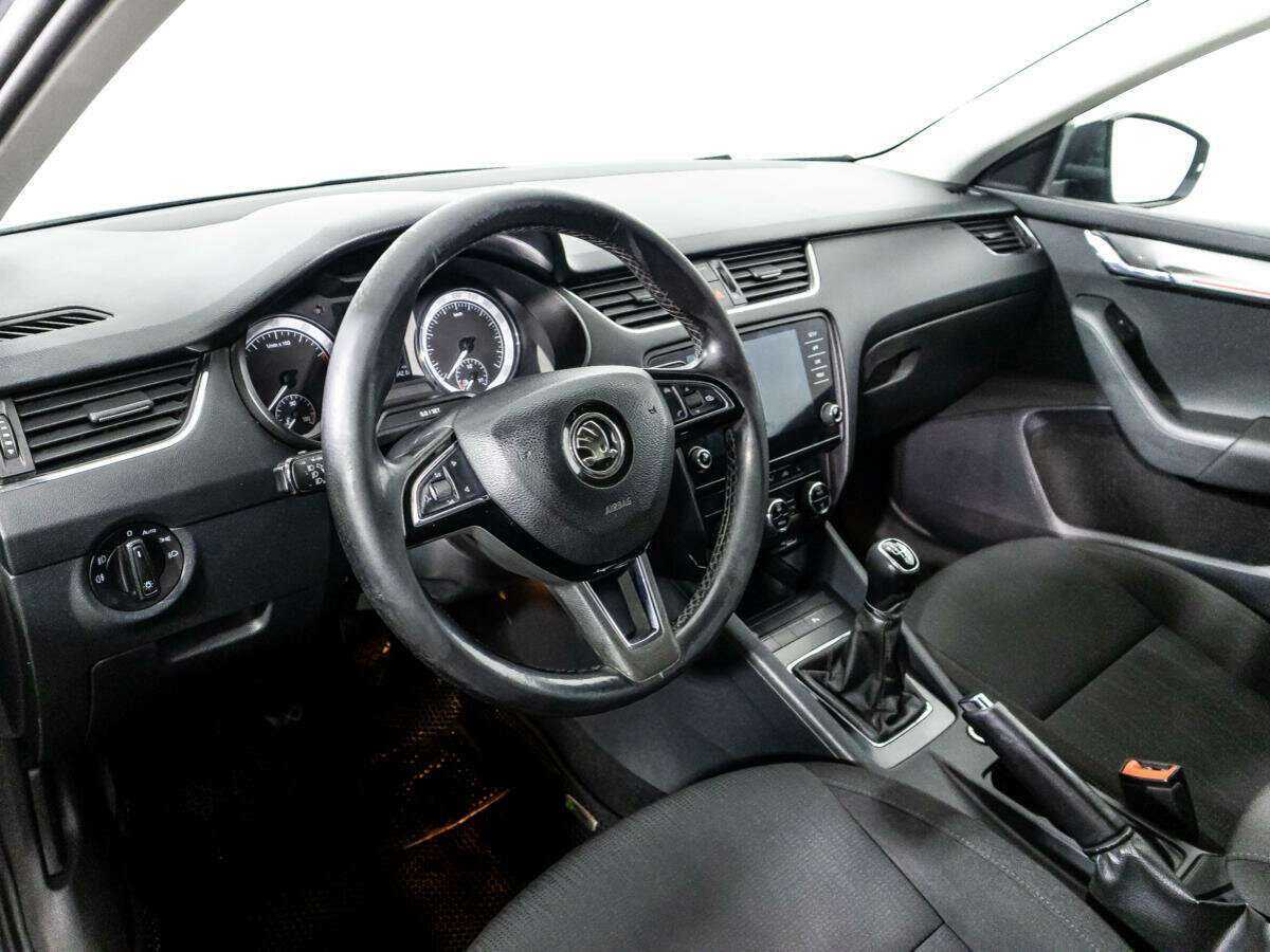 Skoda Octavia б/у, 2018, Механическая. Фото: #10