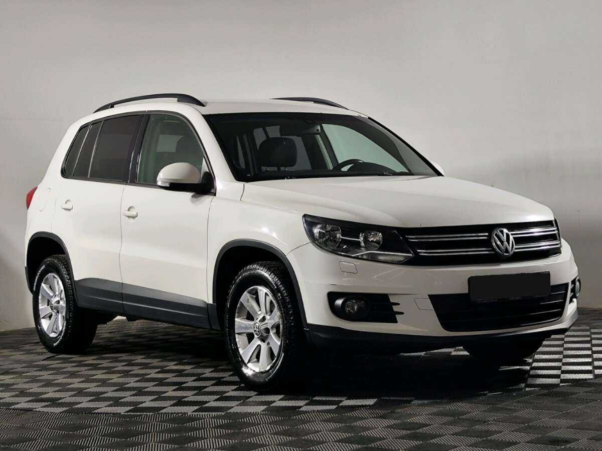 Volkswagen Tiguan б/у, 2013, Роботизированная. Фото: #1