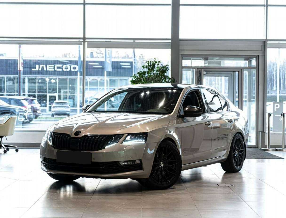 Skoda Octavia б/у, 2018, Роботизированная. Фото: #0
