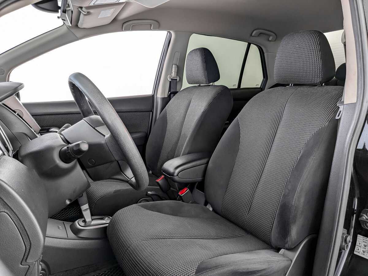 Nissan Tiida б/у, 2013, Автоматическая. Фото: #15