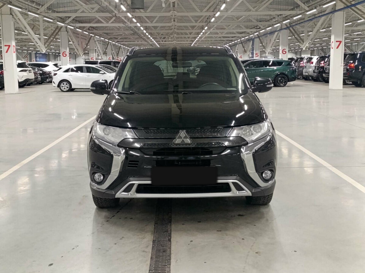 Mitsubishi Outlander б/у, 2021, Вариатор. Фото: #1