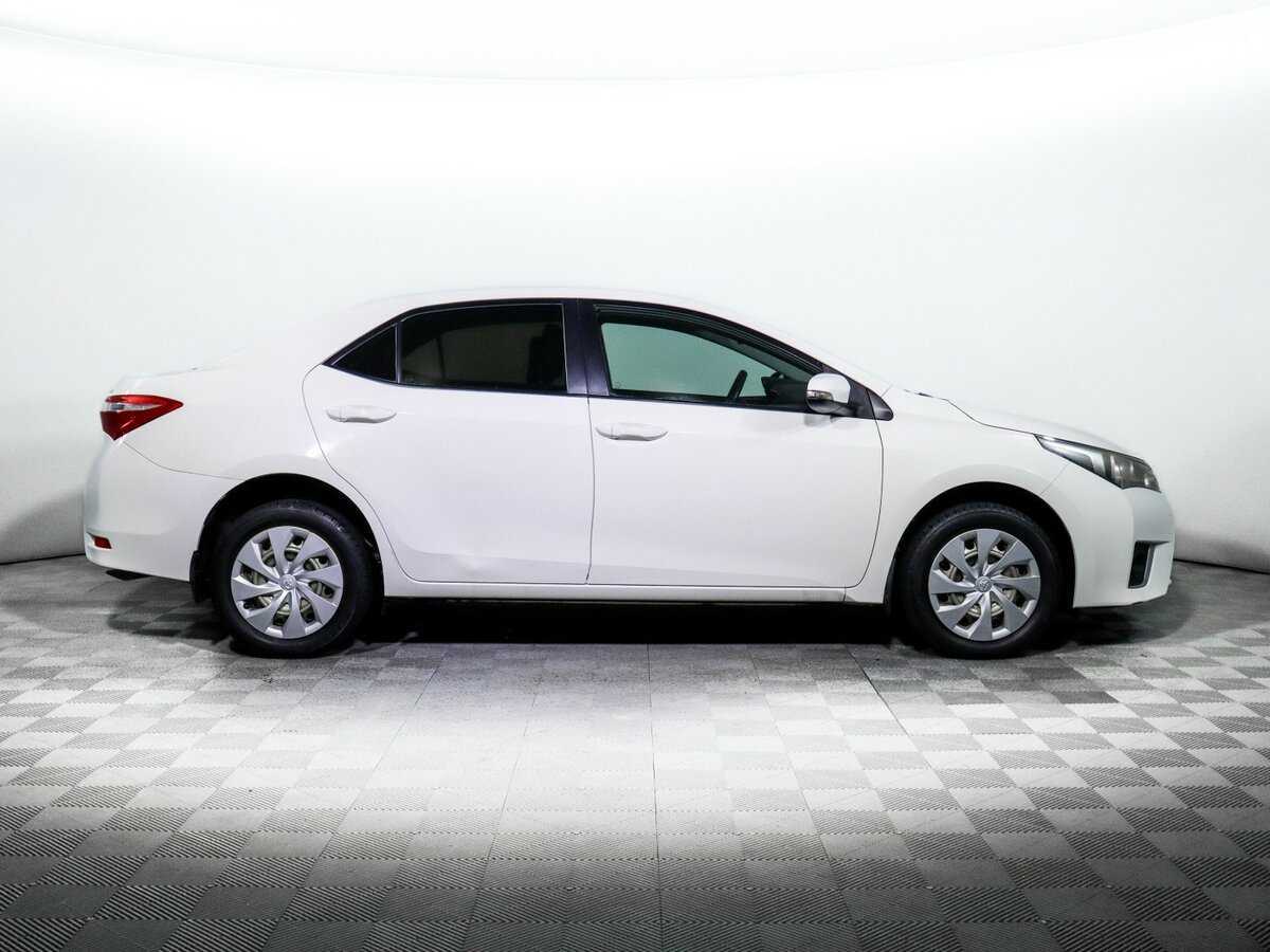 Toyota Corolla б/у, 2014, Механическая. Фото: #3