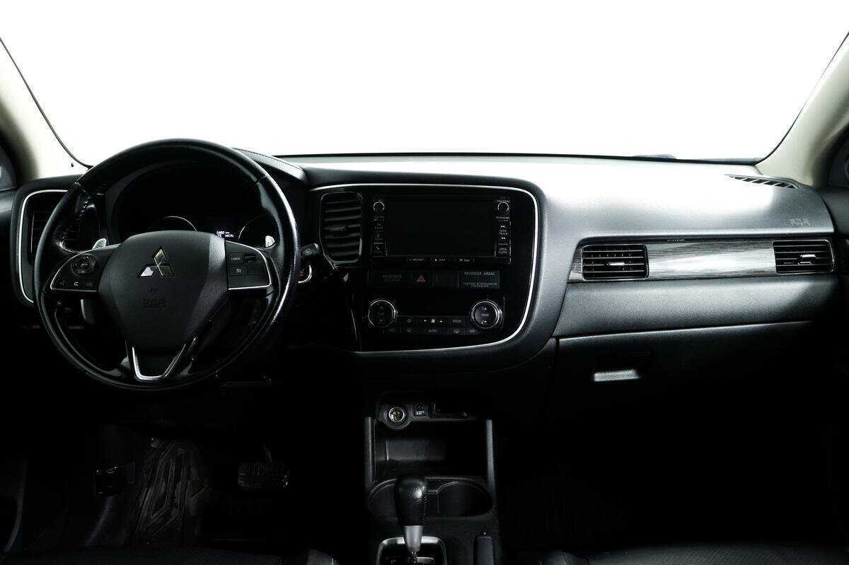 Mitsubishi Outlander б/у, 2016, Вариатор. Фото: #10