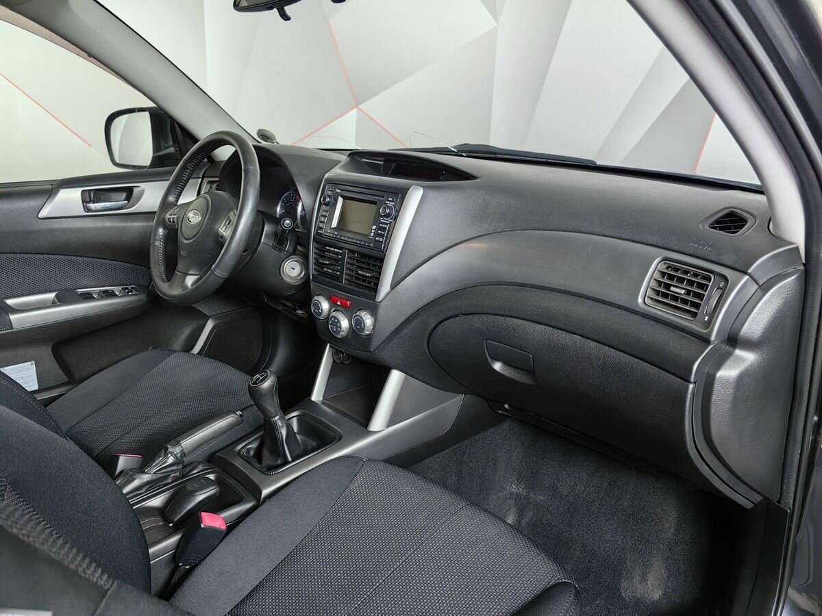 Subaru Forester б/у, 2012, Механическая. Фото: #8