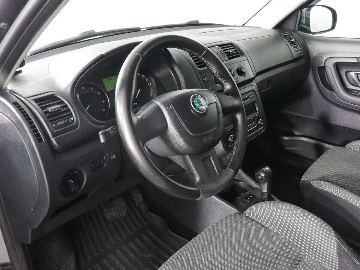 Skoda Fabia б/у, 2012, Автоматическая. Фото: #8