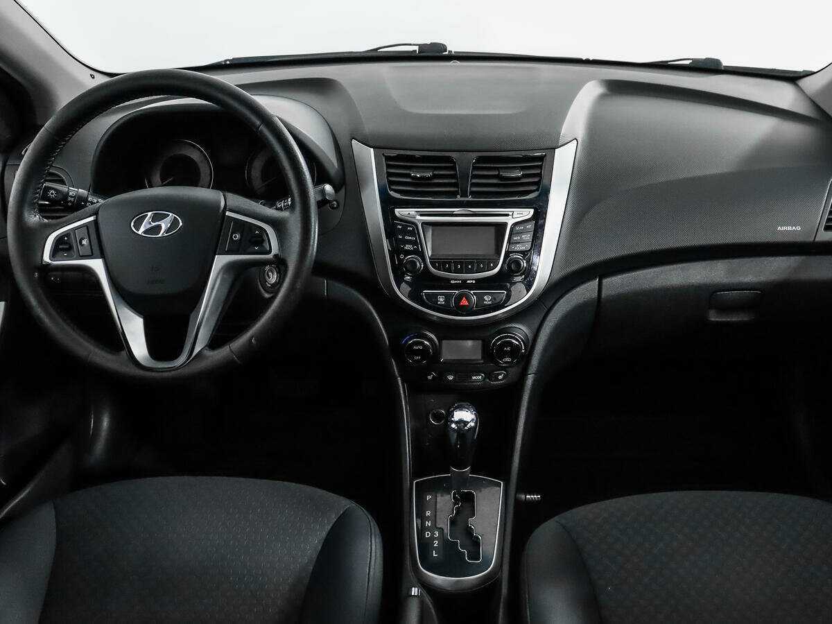 Hyundai Solaris б/у, 2012, Автоматическая. Фото: #11