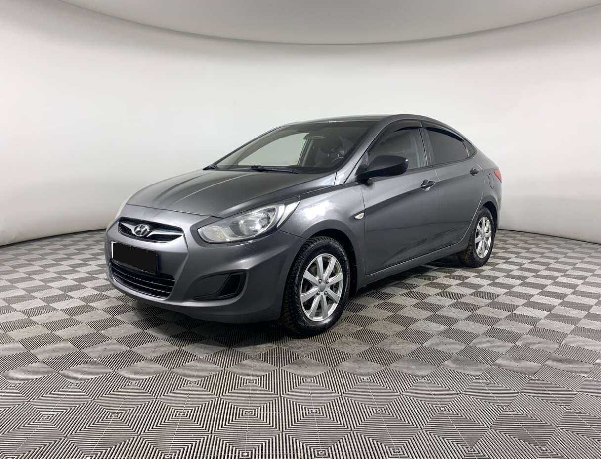 Hyundai Solaris б/у, 2012, Механическая. Посмотреть фото