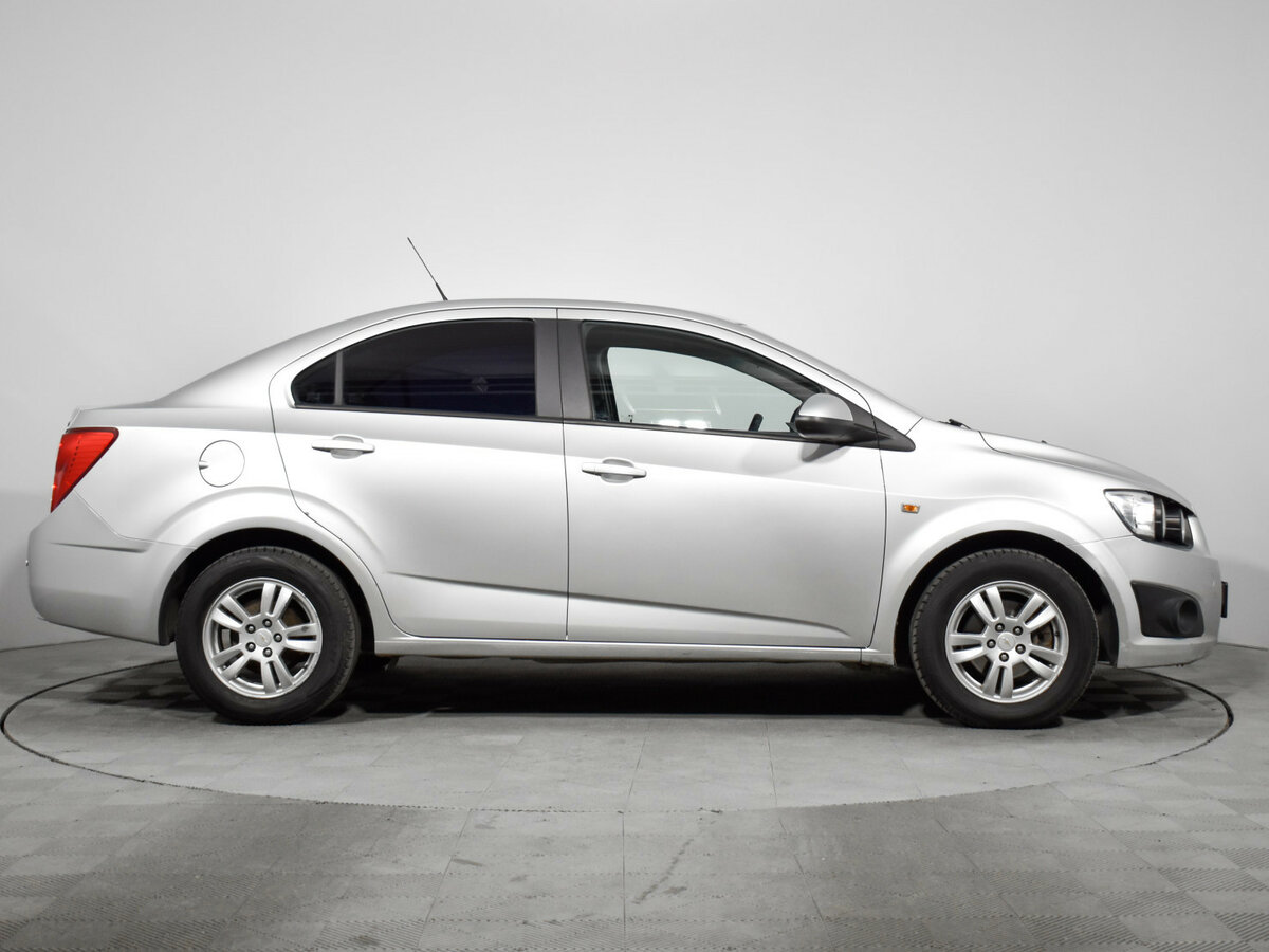 Chevrolet Aveo б/у, 2014, Автоматическая. Фото: #3