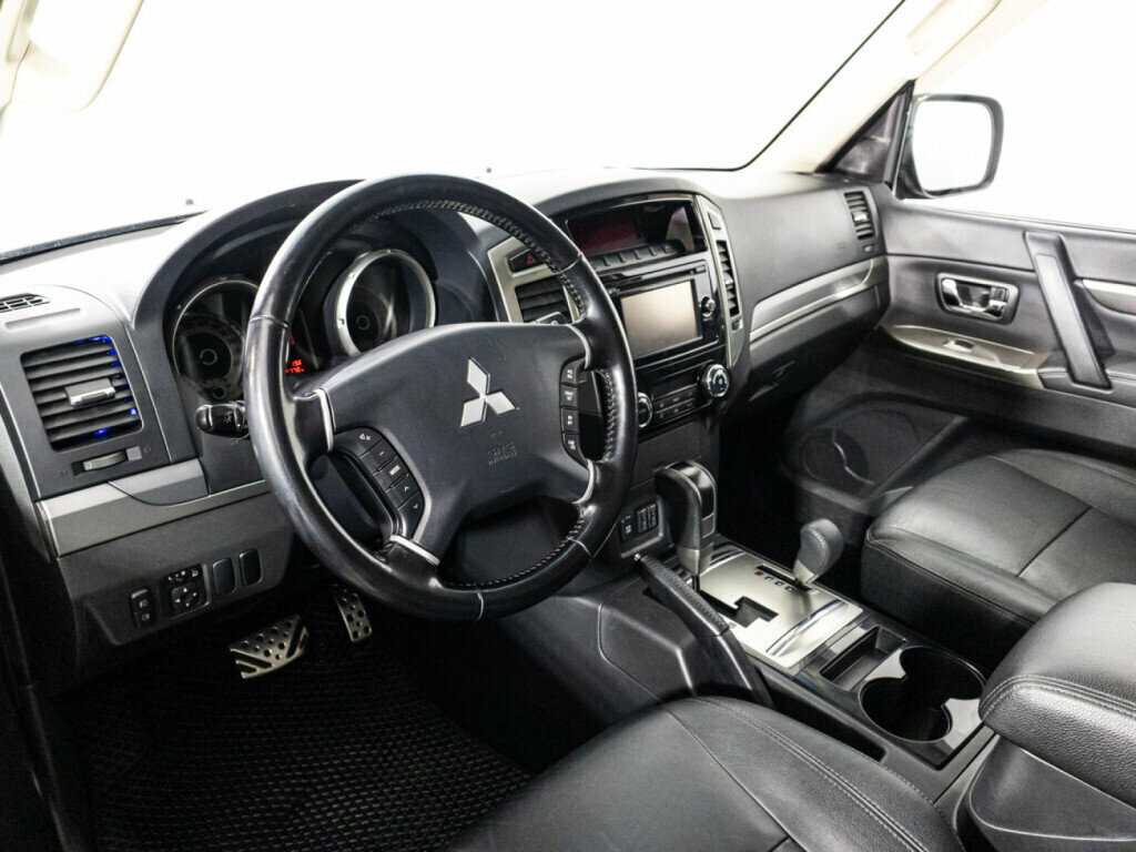 Mitsubishi Pajero б/у, 2014, Автоматическая. Фото: #10