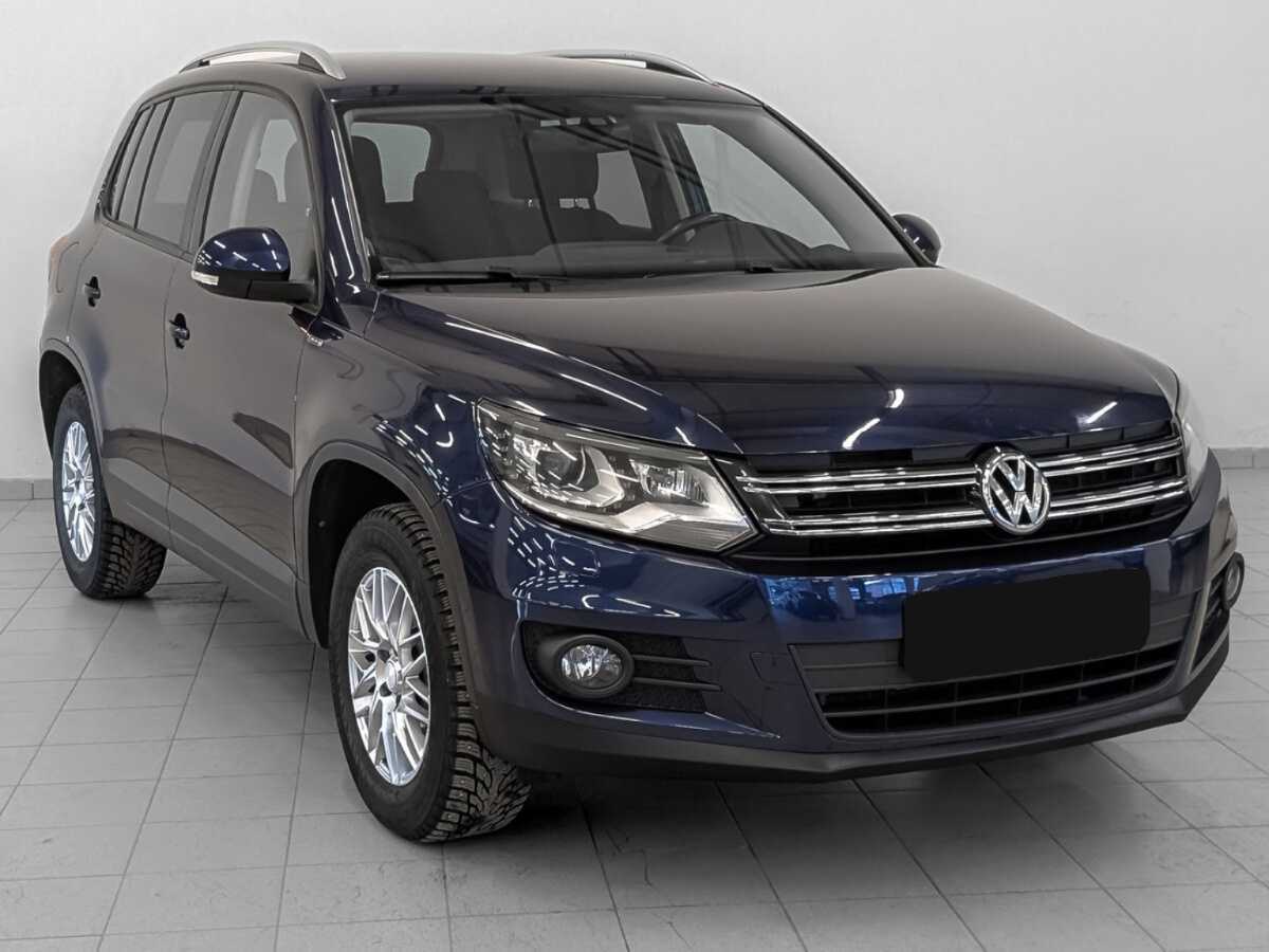 Volkswagen Tiguan б/у, 2016, Автоматическая. Фото: #2