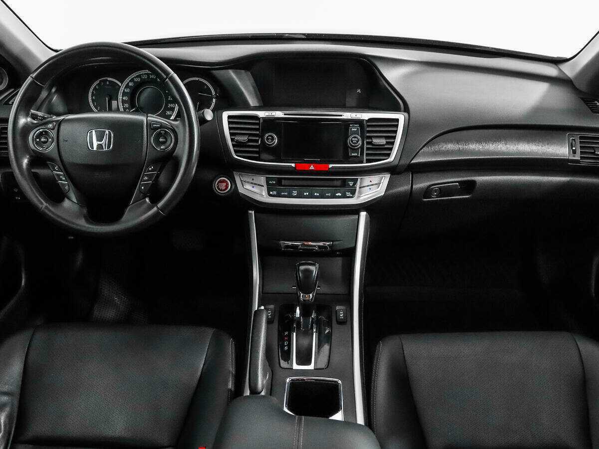 Honda Accord б/у, 2013, Автоматическая. Фото: #11