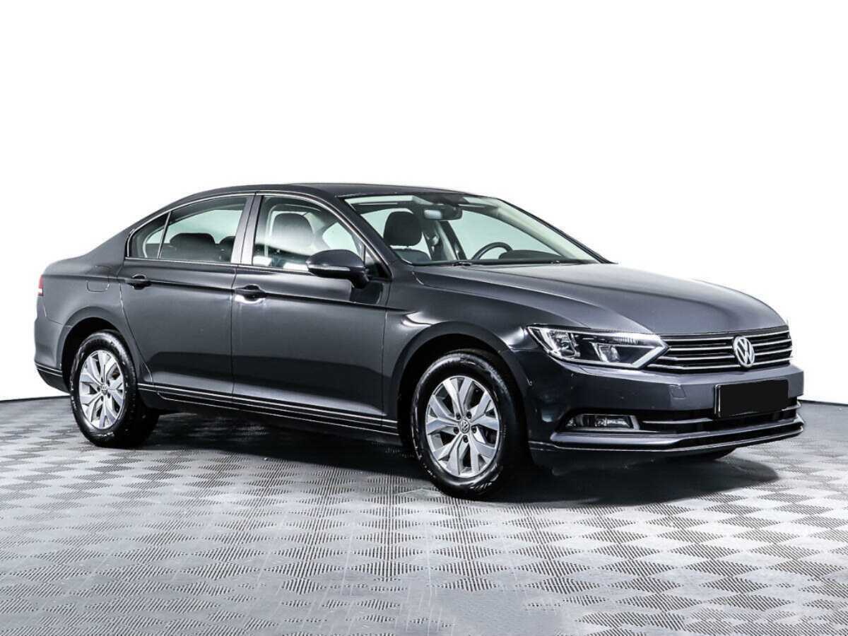 Volkswagen Passat б/у, 2017, Роботизированная. Фото: #2
