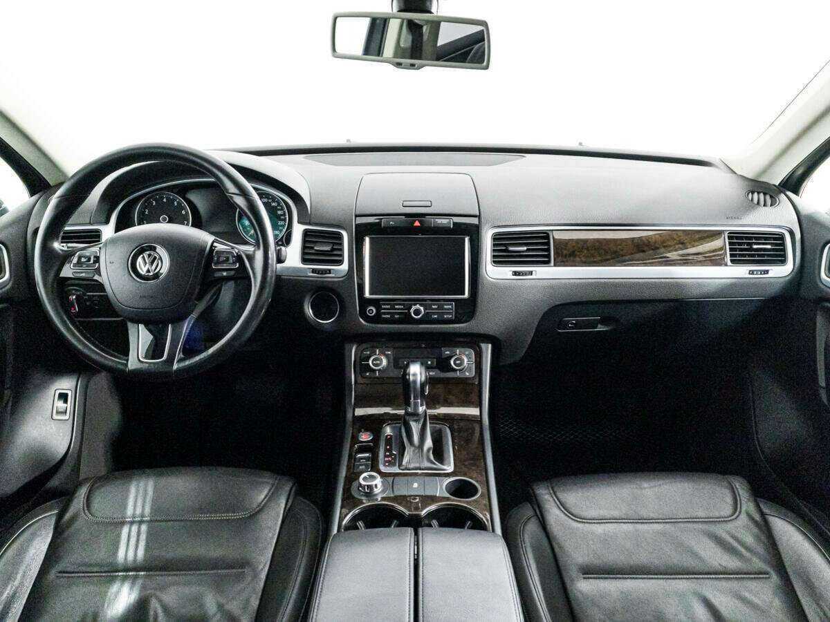 Volkswagen Touareg б/у, 2012, Автоматическая. Фото: #10