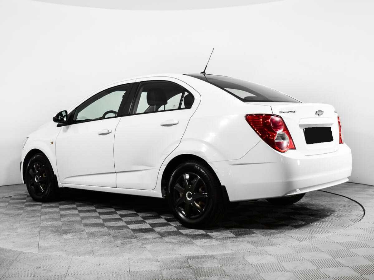Chevrolet Aveo б/у, 2014, Механическая. Фото: #5