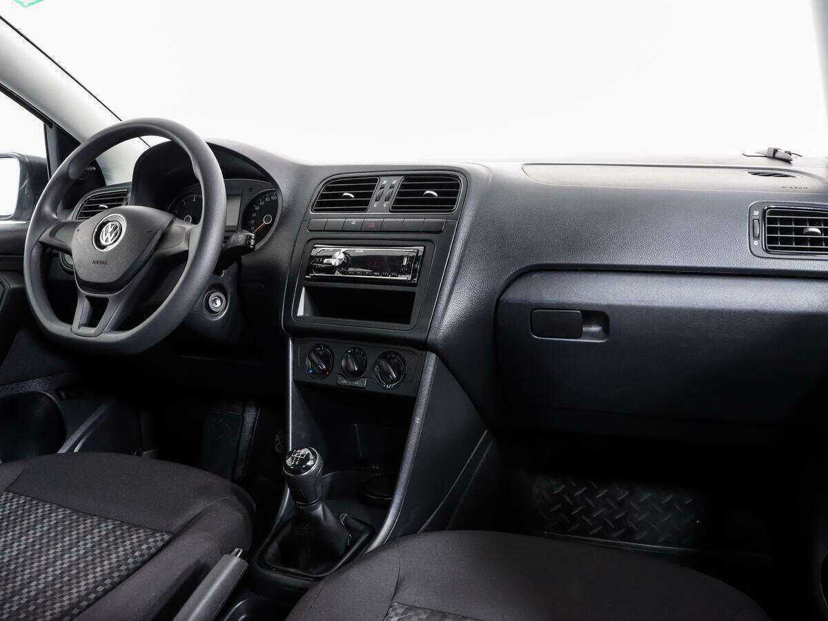 Volkswagen Polo б/у, 2018, Механическая. Фото: #8