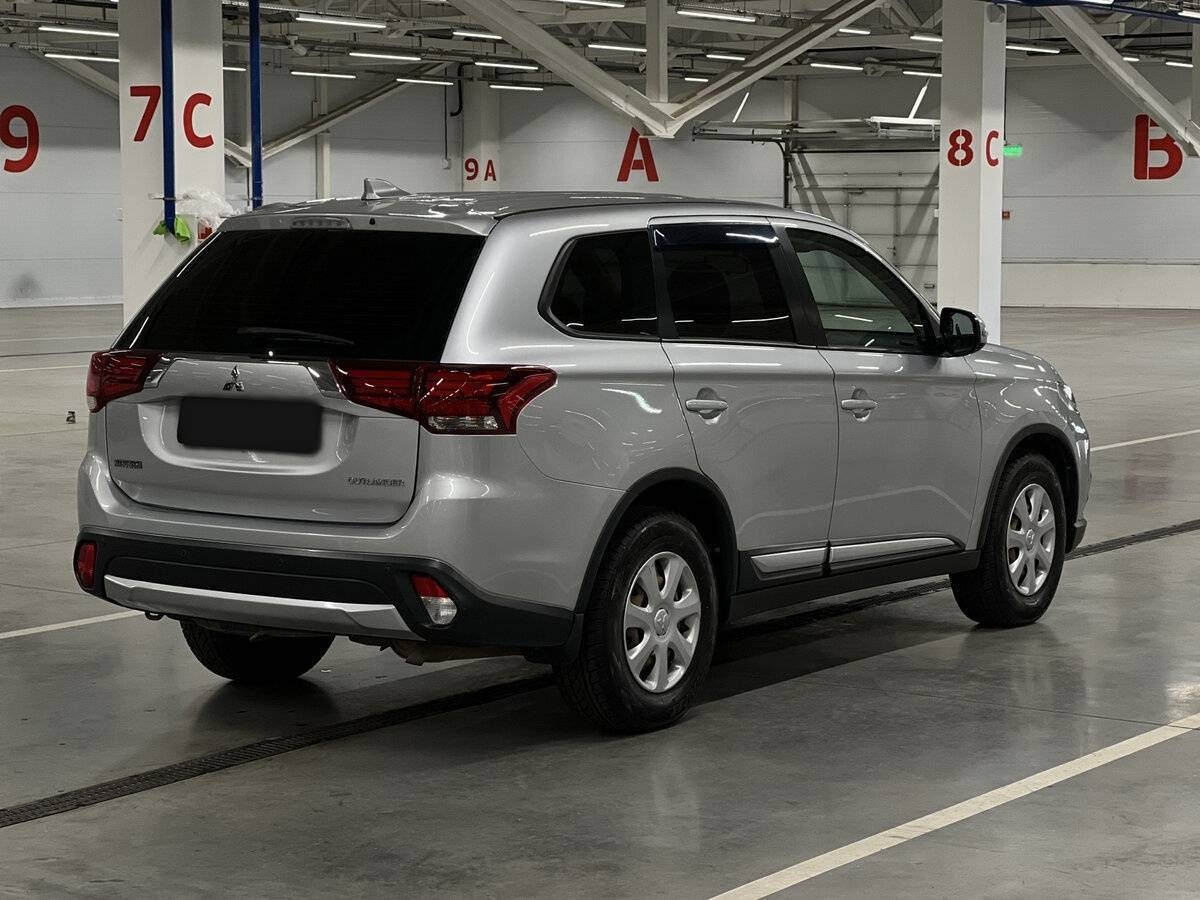 Mitsubishi Outlander б/у, 2017, Вариатор. Фото: #4