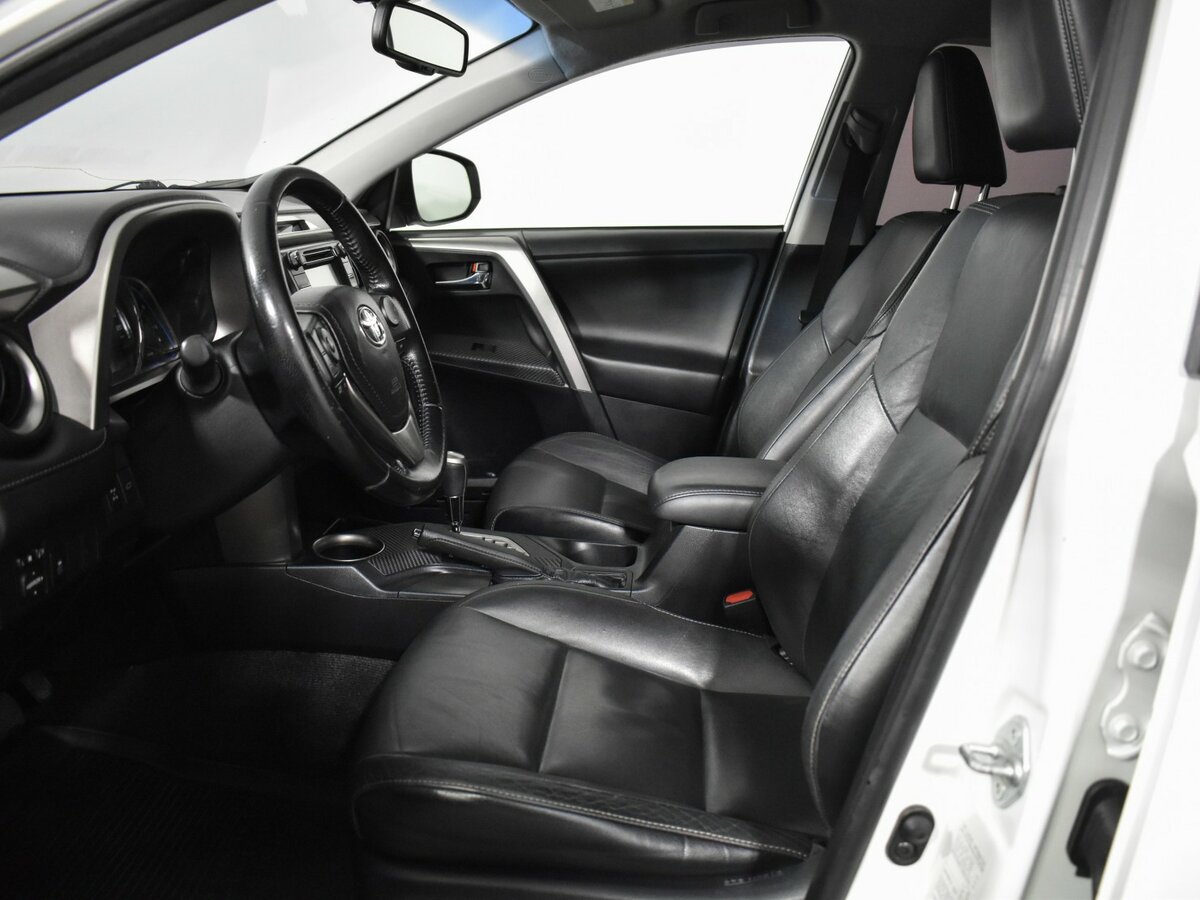 Toyota RAV4 б/у, 2015, Автоматическая. Фото: #7
