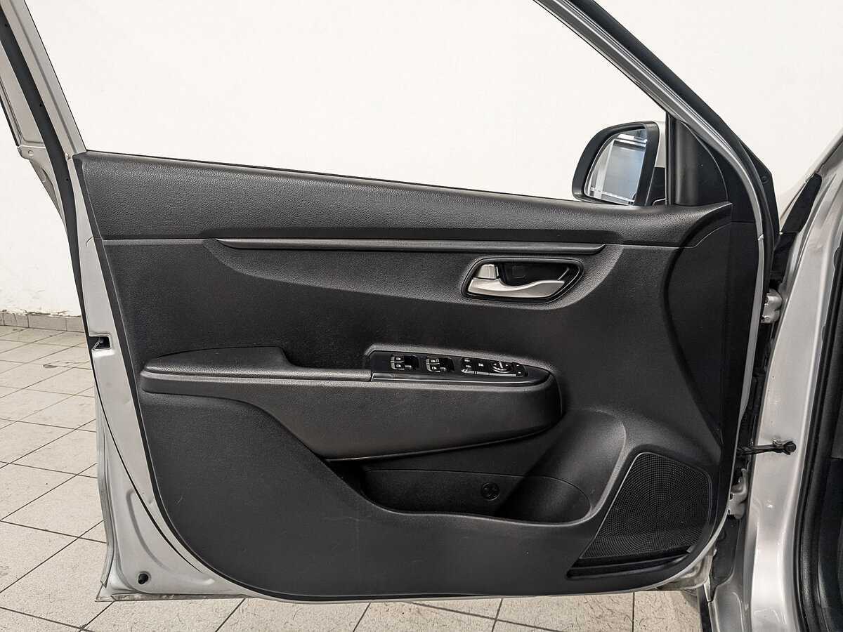 Kia Rio б/у, 2020, Автоматическая. Фото: #18