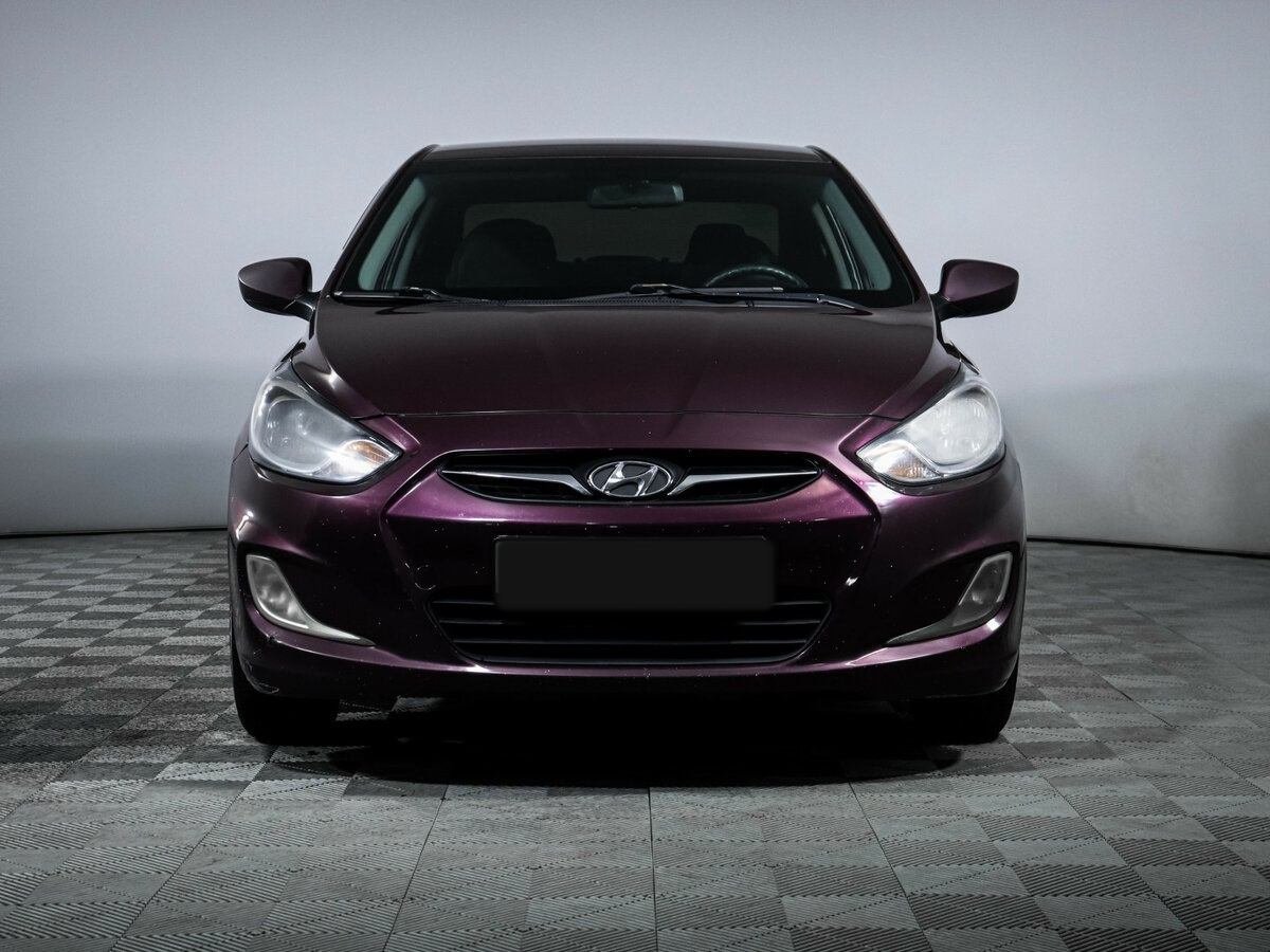 Hyundai Solaris б/у, 2013, Автоматическая. Фото: #1