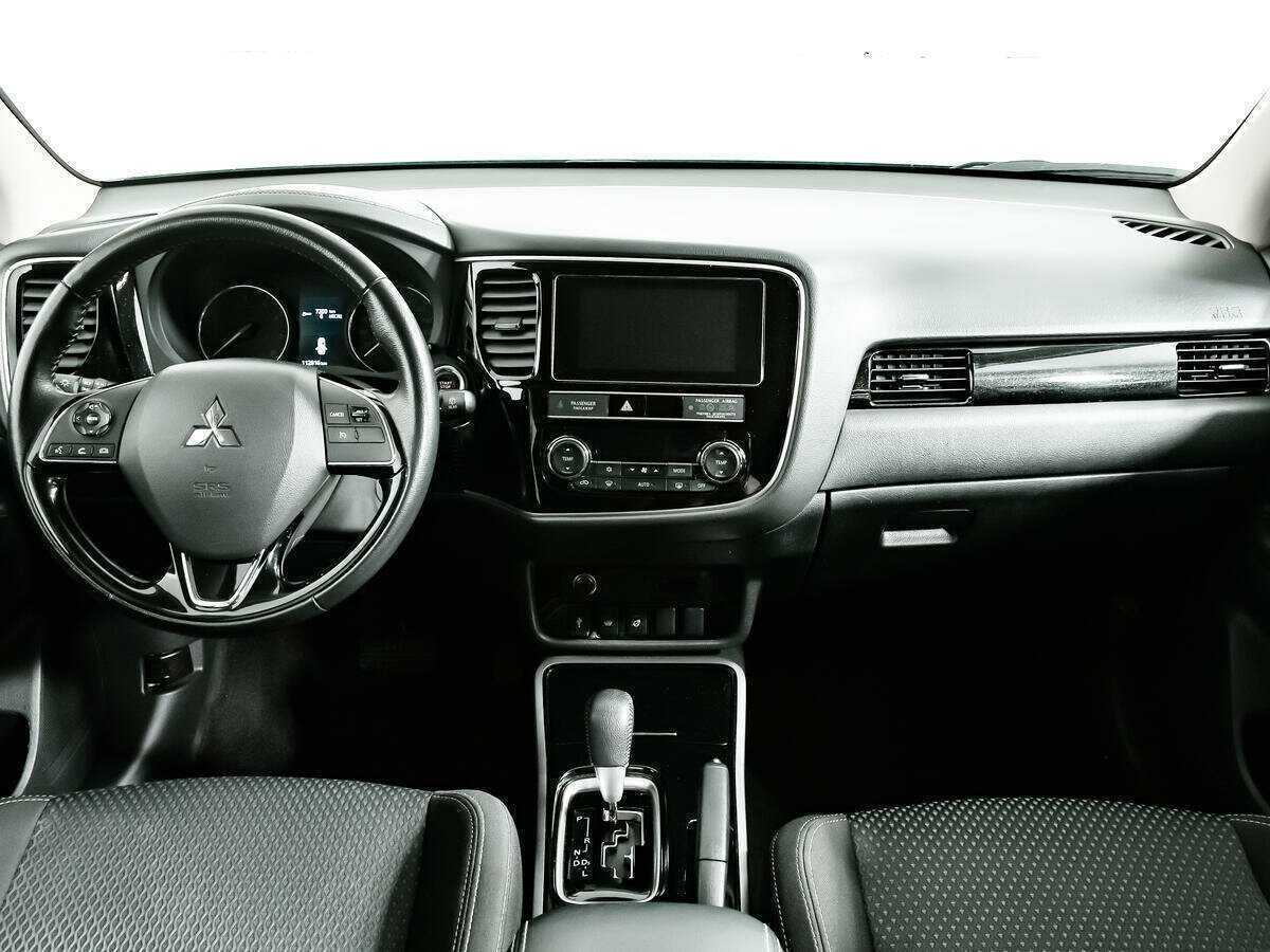 Mitsubishi Outlander б/у, 2018, Вариатор. Фото: #8