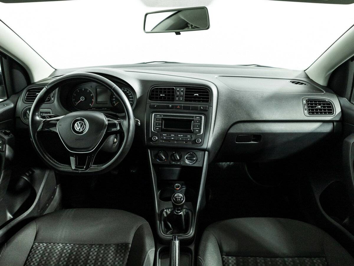 Volkswagen Polo б/у, 2015, Механическая. Фото: #12