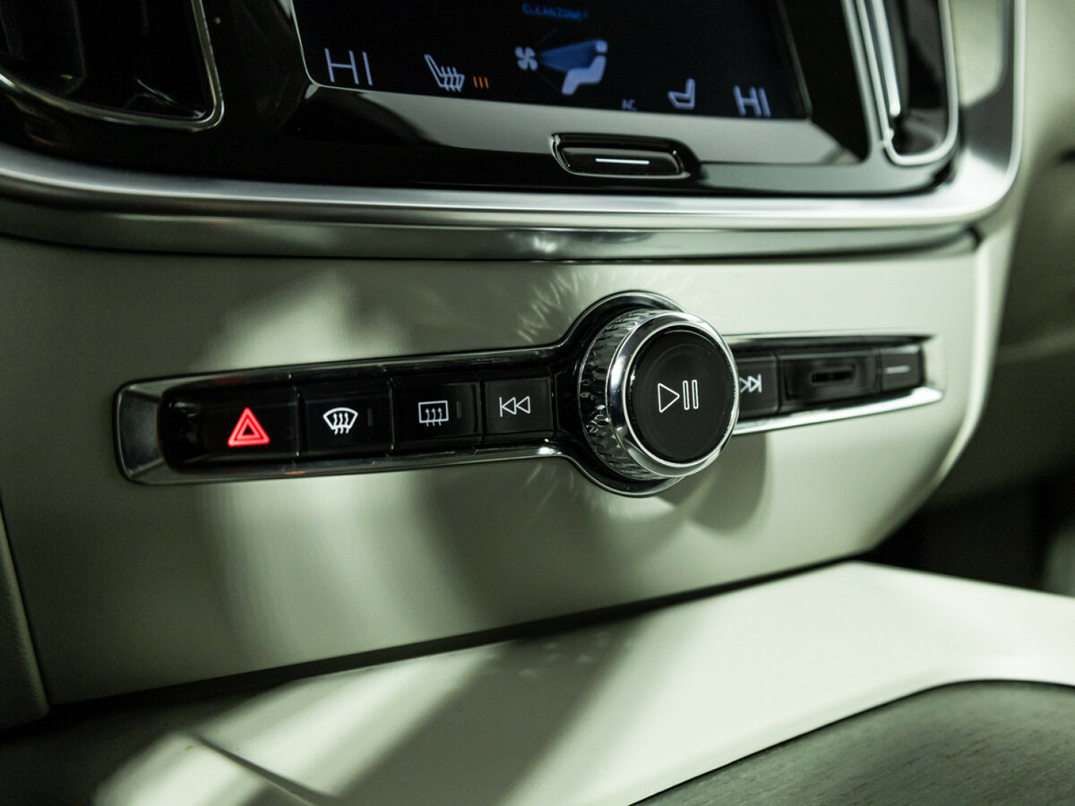 Volvo V60 б/у, 2018, Автоматическая. Фото: #19