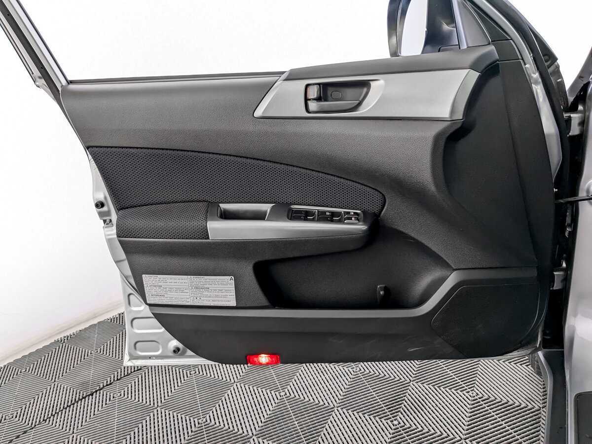 Subaru Forester б/у, 2012, Механическая. Фото: #14