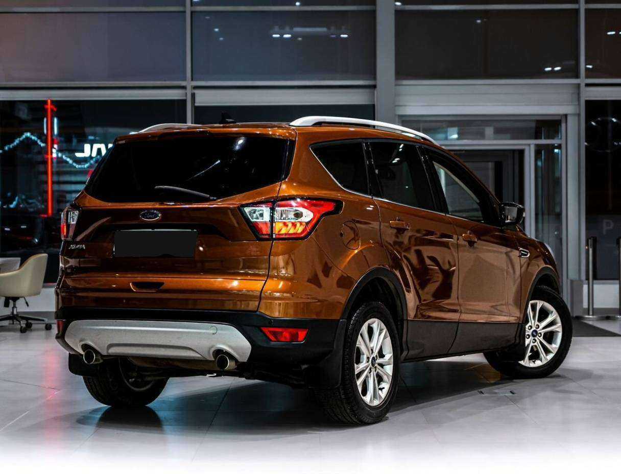 Ford Kuga б/у, 2017, Автоматическая. Фото: #2