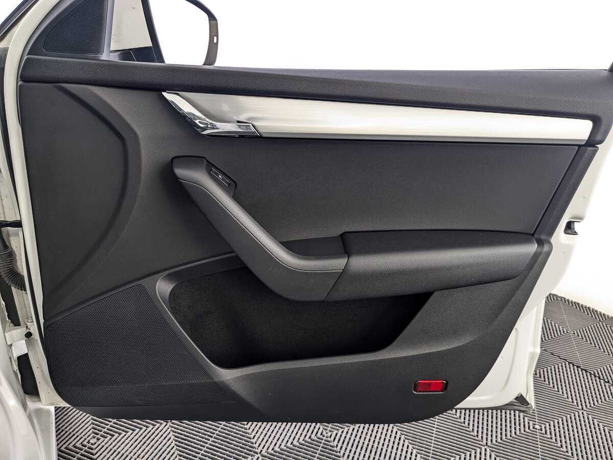 Skoda Octavia б/у, 2019, Механическая. Фото: #23