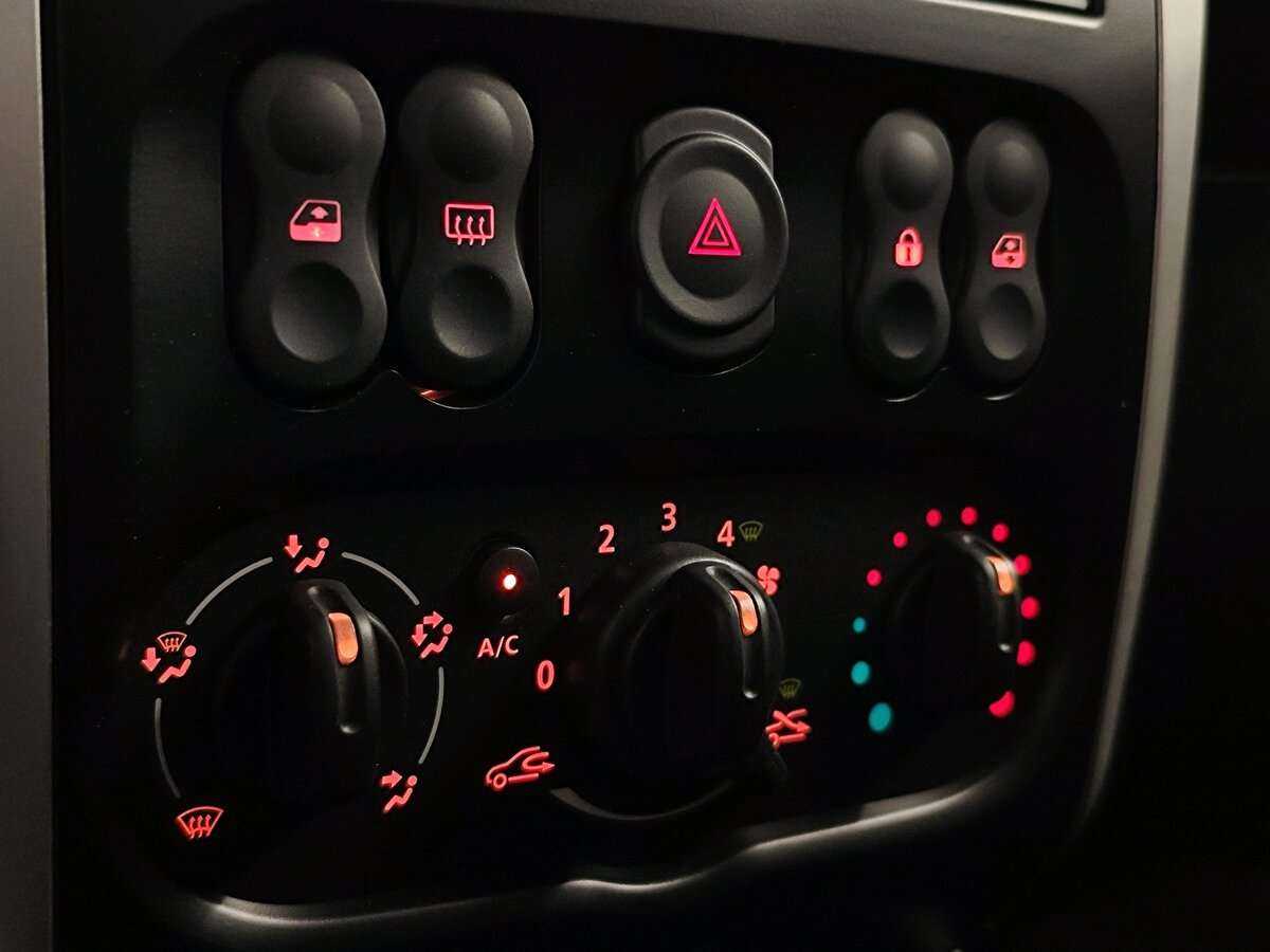 Nissan Almera б/у, 2016, Механическая. Фото: #13