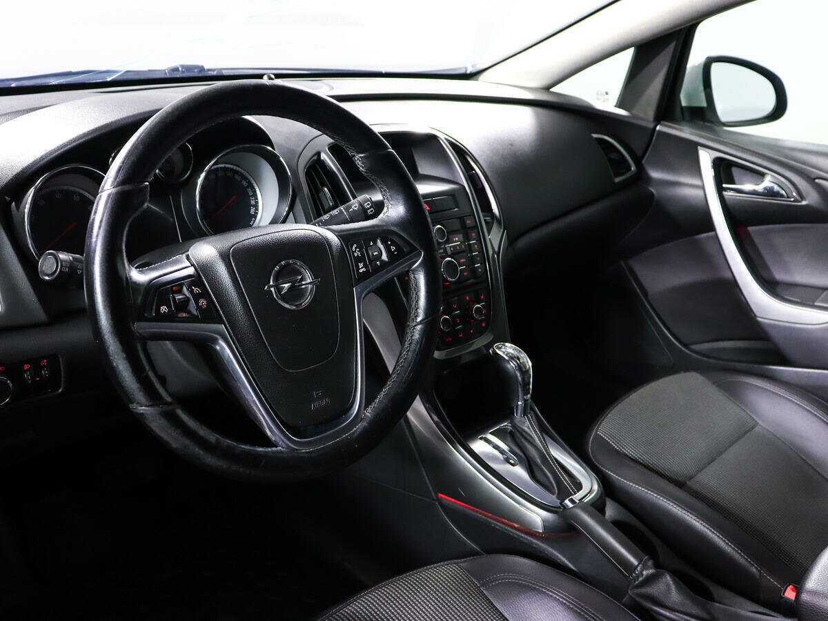 Opel Astra б/у, 2013, Автоматическая. Фото: #11