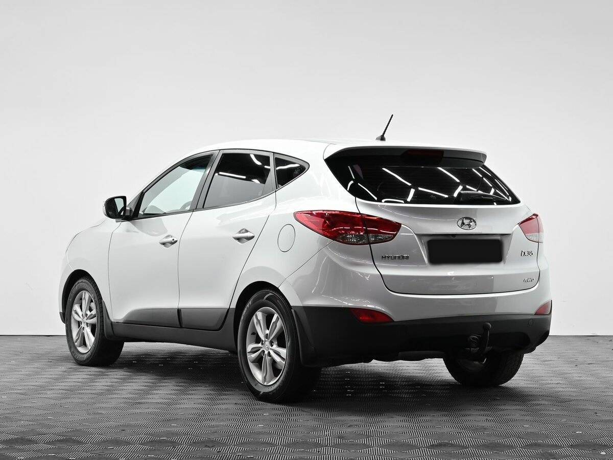 Hyundai ix35 б/у, 2012, Автоматическая. Фото: #2