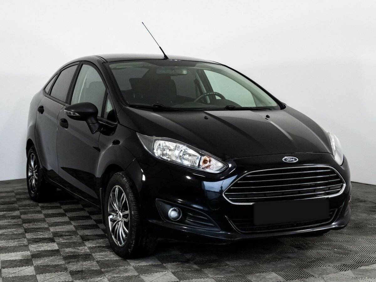 Ford Fiesta б/у, 2015, Механическая. Фото: #2