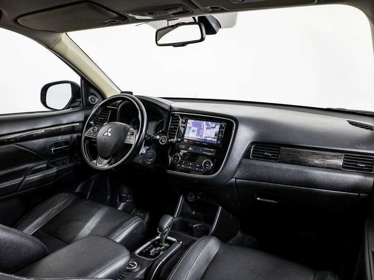 Mitsubishi Outlander б/у, 2016, Вариатор. Фото: #8