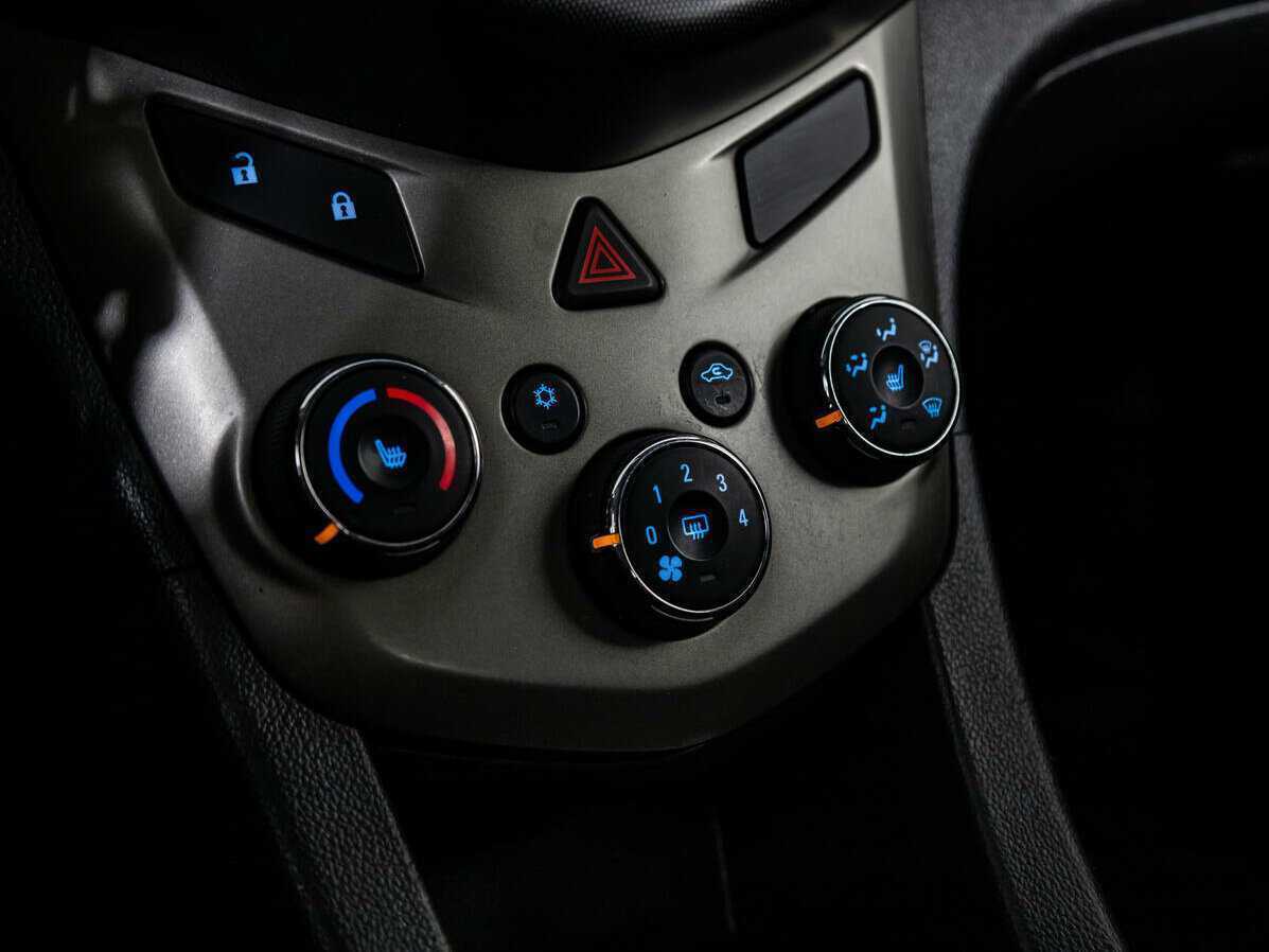 Chevrolet Aveo б/у, 2012, Механическая. Фото: #14
