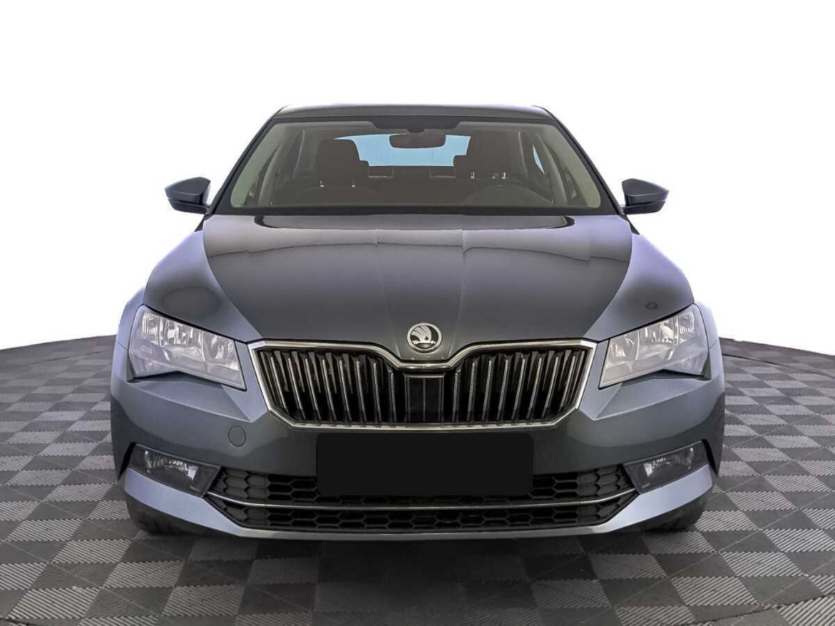 Skoda Superb б/у, 2019, Роботизированная. Фото: #1