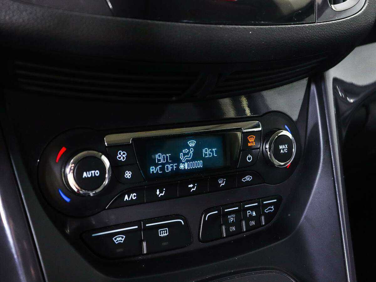Ford Kuga б/у, 2015, Автоматическая. Фото: #18