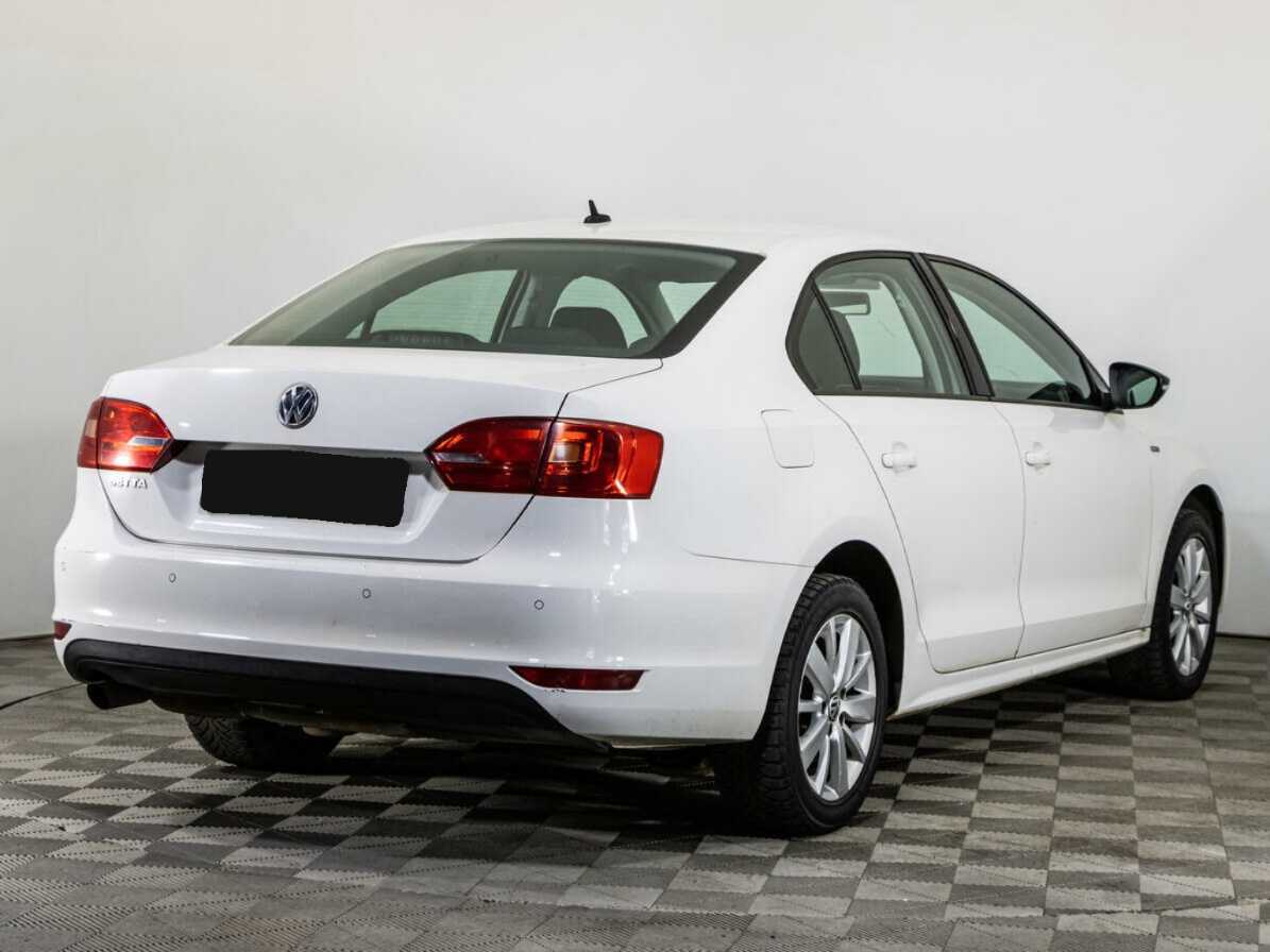 Volkswagen Jetta б/у, 2013, Механическая. Фото: #3