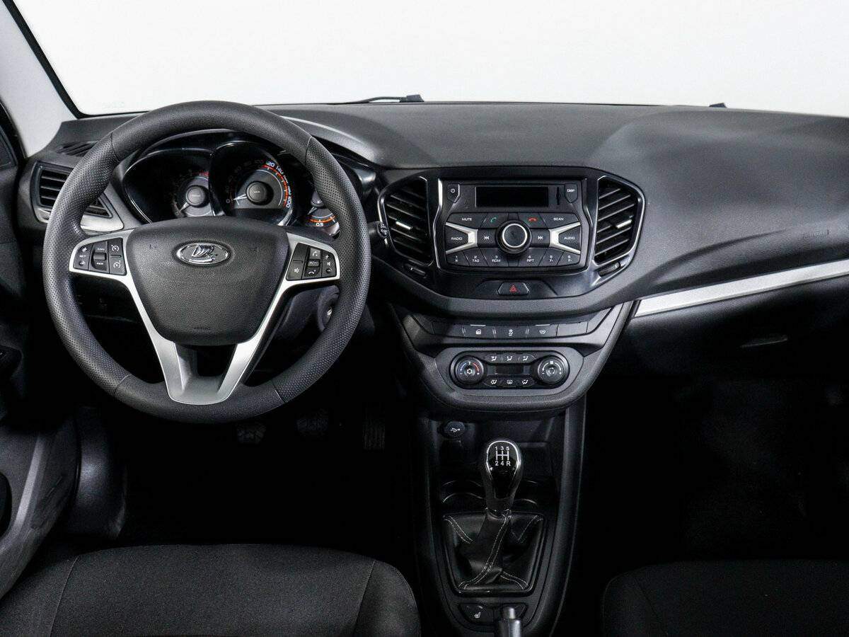 Lada (ВАЗ) Vesta б/у, 2018, Механическая. Фото: #8