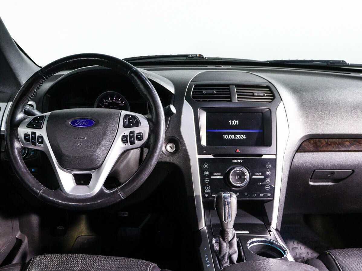 Ford Explorer б/у, 2013, Автоматическая. Фото: #8