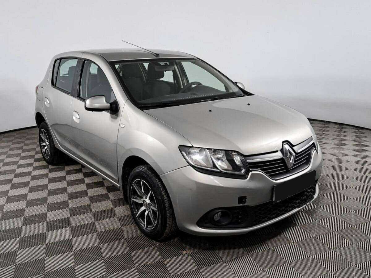 Renault Sandero б/у, 2015, Механическая. Фото: #2