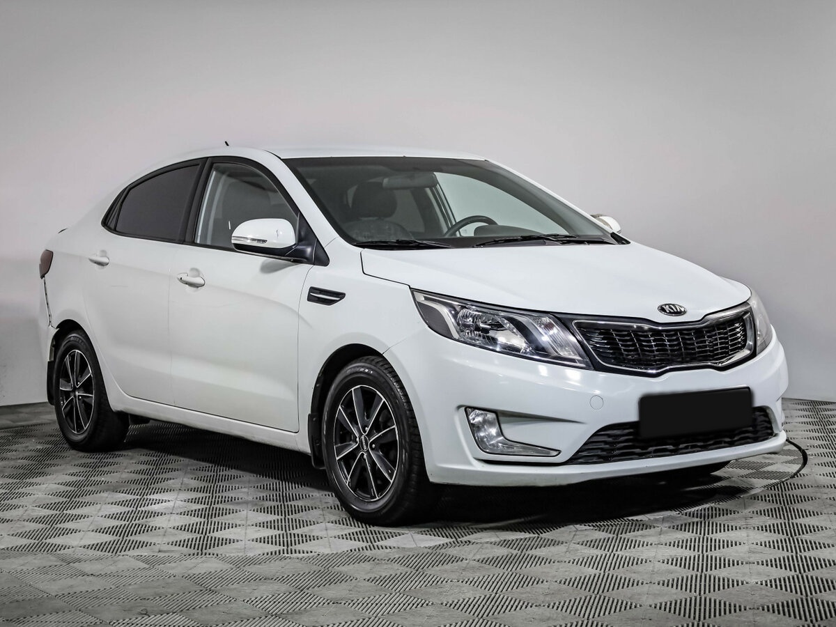 Kia Rio б/у, 2013, Автоматическая. Фото: #2
