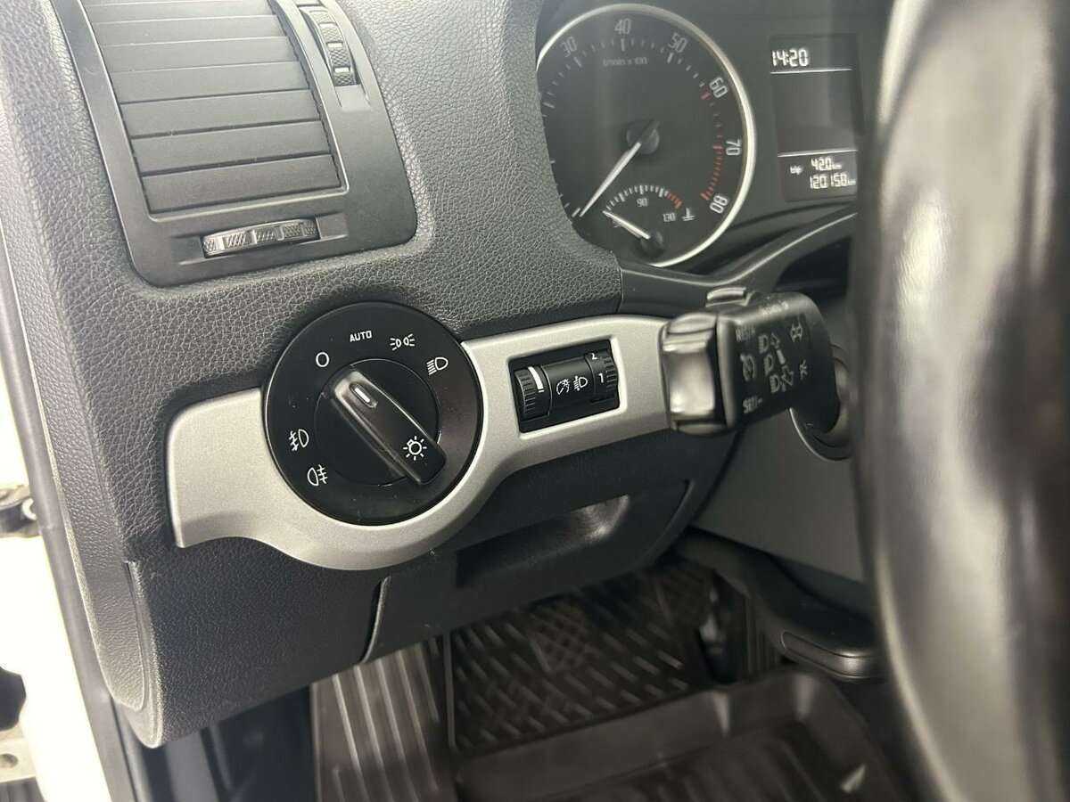 Skoda Octavia б/у, 2012, Механическая. Фото: #8