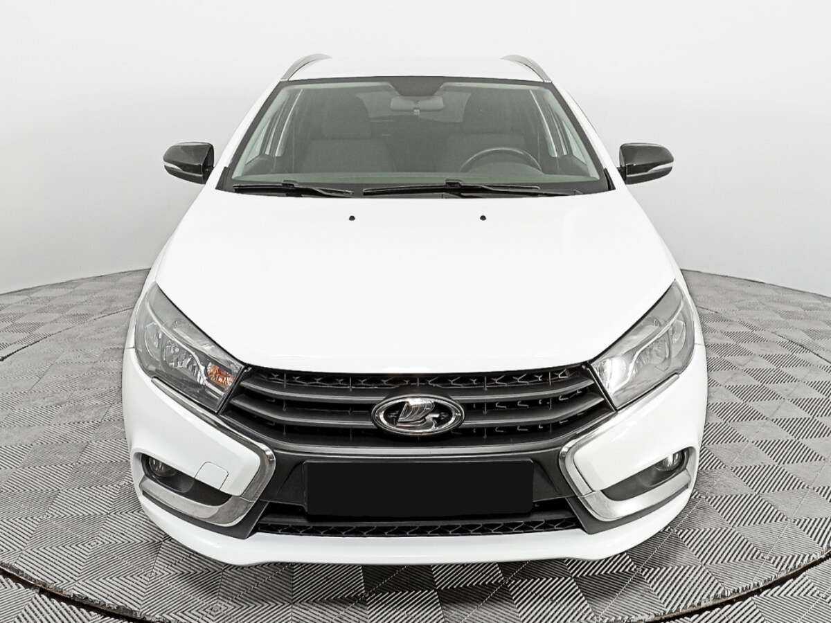 Lada (ВАЗ) Vesta б/у, 2020, Механическая. Фото: #1