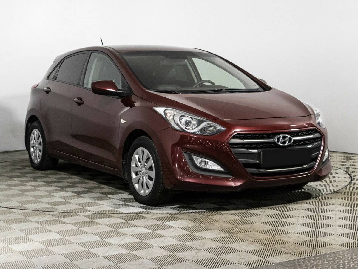 Hyundai i30 б/у, 2016, Автоматическая. Фото: #2