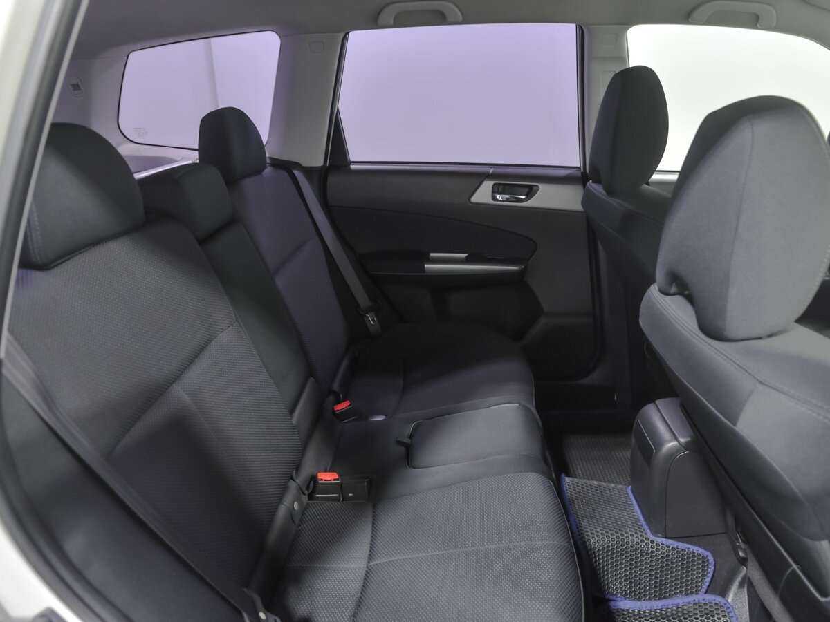Subaru Forester б/у, 2012, Механическая. Фото: #13