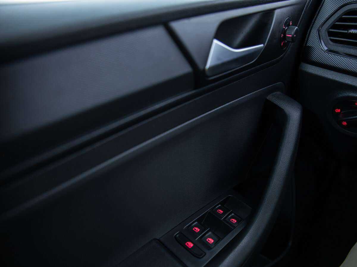 Volkswagen Polo б/у, 2020, Автоматическая. Фото: #16