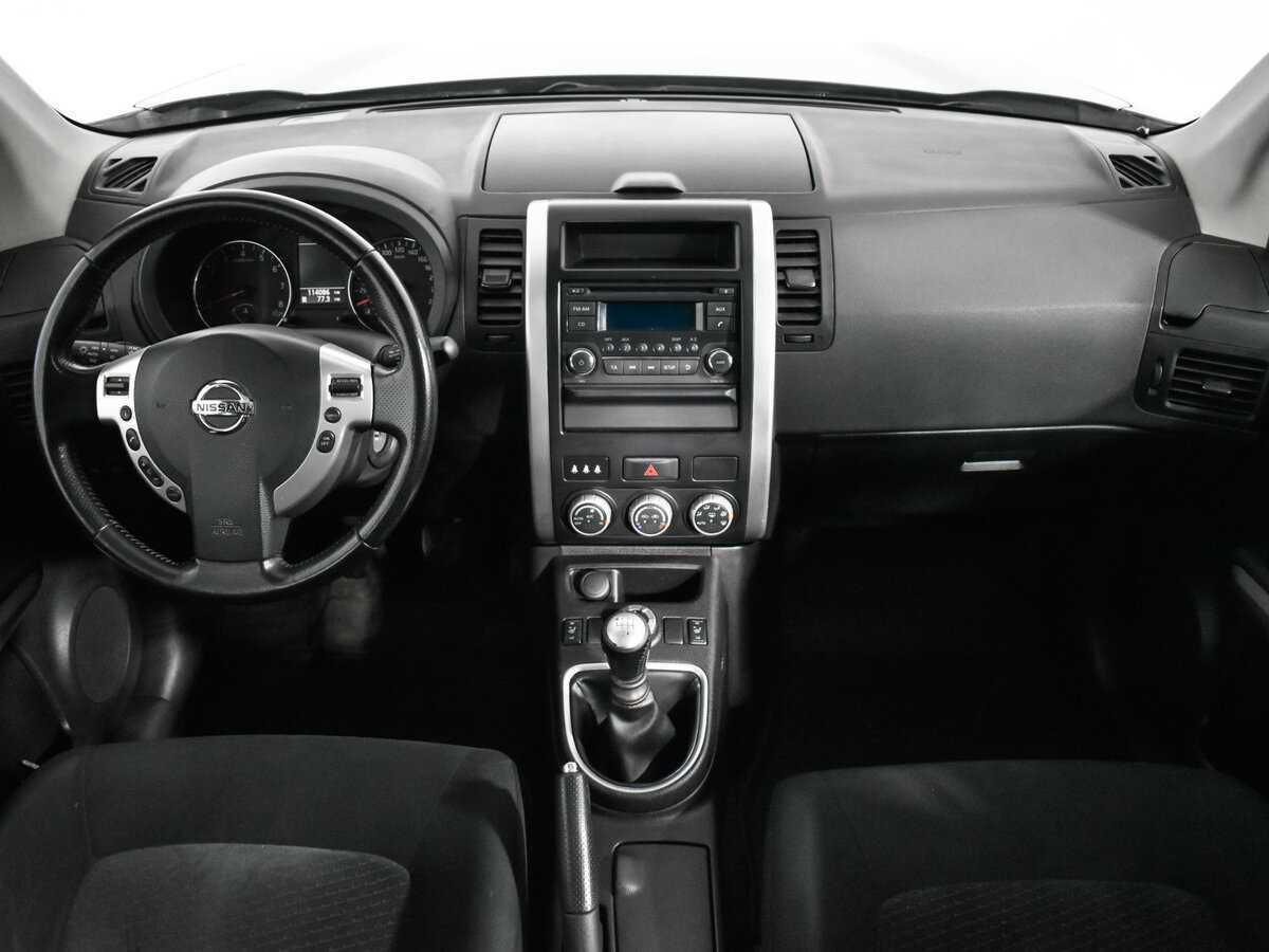 Nissan X-Trail б/у, 2013, Механическая. Фото: #11